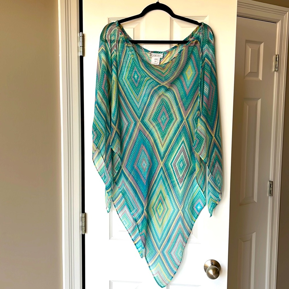 St. John Knit 💯% Silk Poncho